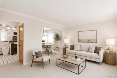695 Eileen Court, Franklin Square, NY 11010 - Photo 4