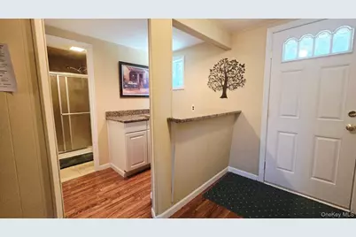 27 Humphrey Drive, Syosset, NY 11791 - Photo 16