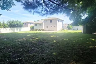 27 Humphrey Dr, Syosset, NY 11791 - Photo 20