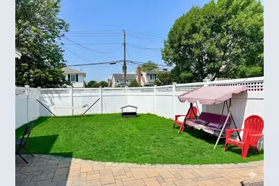 2327 Penatiquit Avenue, Seaford, NY 11783 - Photo 22