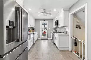 2327 Penatiquit Ave, Seaford, NY 11783 - Photo 10