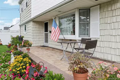 2327 Penatiquit Avenue, Seaford, NY 11783 - Photo 4