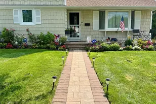 2327 Penatiquit Ave, Seaford, NY 11783 - Photo 2