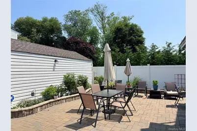 2327 Penatiquit Avenue, Seaford, NY 11783 - Photo 4