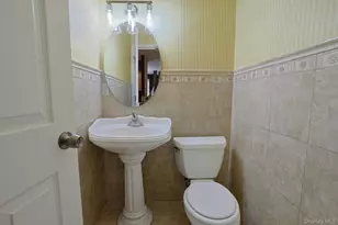 60 Alexander Ct, Nanuet, NY 10954 - Photo 8