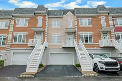60 Alexander Court, Nanuet, NY 10954 - Photo 2