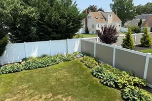 276 N Lewis Ave, Lindenhurst, NY 11757 - Photo 22