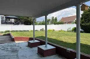 276 N Lewis Ave, Lindenhurst, NY 11757 - Photo 18