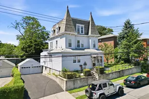 19 Ridgewood Ave, Yonkers, NY 10704 - Photo 2