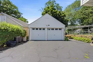 19 Ridgewood Ave, Yonkers, NY 10704 - Photo 4