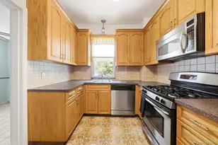 19 Ridgewood Ave, Yonkers, NY 10704 - Photo 8
