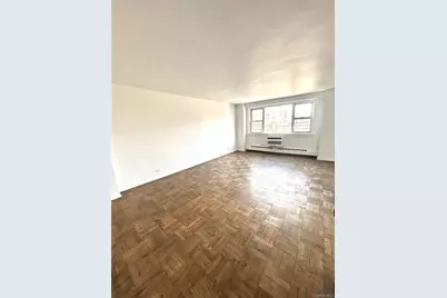 89-00 170 Street #5E, Jamaica, NY 11432 - Photo 2