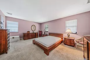 211 Meredith Ln, West Hempstead, NY 11552 - Photo 18