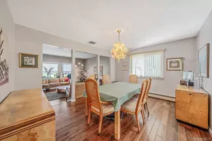 211 Meredith Ln, West Hempstead, NY 11552 - Photo 8