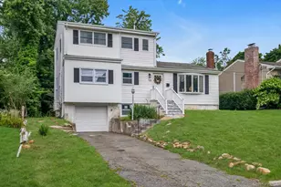 120 Glenwood Rd, Glenwood Landing, NY 11547 - Photo 20