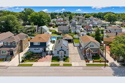 349 Werns Avenue, Elmont, NY 11003 - Photo 16