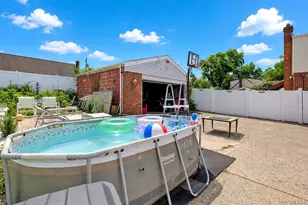 349 Werns Ave, Elmont, NY 11003 - Photo 14