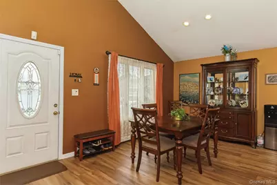 10 Marina Road, Island Park, NY 11558 - Photo 8