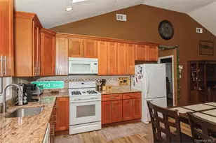 10 Marina Rd, Island Park, NY 11558 - Photo 12