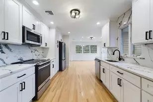 37 Storyland Ln, East Setauket, NY 11733 - Photo 2