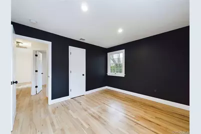 37 Storyland Lane, East Setauket, NY 11733 - Photo 4
