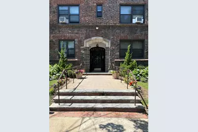 141 Woodmere Boulevard #4B, Woodmere, NY 11598 - Photo 2