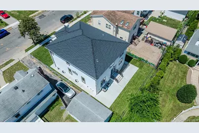 64 Landau Avenue, Elmont, NY 11003 - Photo 44