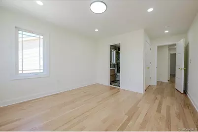64 Landau Avenue, Elmont, NY 11003 - Photo 26