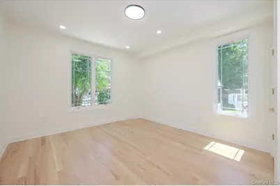 64 Landau Avenue, Elmont, NY 11003 - Photo 28