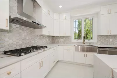 64 Landau Avenue, Elmont, NY 11003 - Photo 14