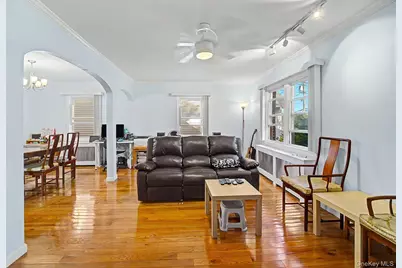 850 Washington Street, Franklin Square, NY 11010 - Photo 6