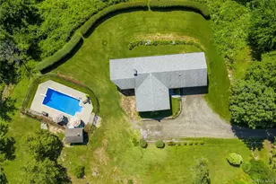21 Overlook Dr, Pawling, NY 12564 - Photo 8