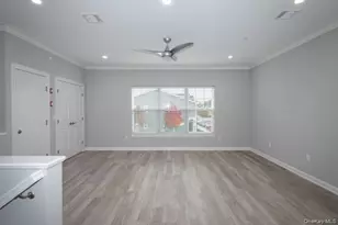 500 Sutton Ct, Deer Park, NY 11729 - Photo 6