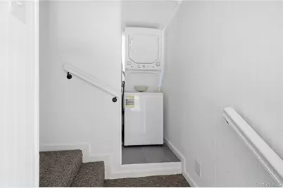 99 Green Avenue, Patchogue, NY 11772 - Photo 18