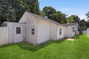99 Green Ave, Patchogue, NY 11772 - Photo 16