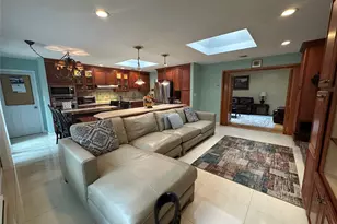 23 Pimlico Dr, Commack, NY 11725 - Photo 4