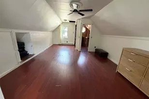 300 Beachview St, Copiague, NY 11726 - Photo 14