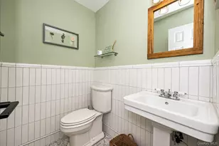 134 Paris Ct, West Islip, NY 11795 - Photo 12