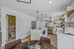 134 Paris Ct, West Islip, NY 11795 - Photo 8
