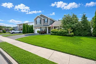 134 Paris Ct, West Islip, NY 11795 - Photo 2
