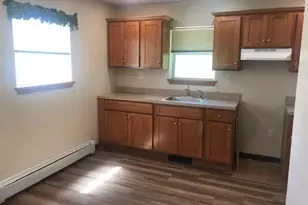 39 Hooker Ave, Poughkeepsie, NY 12601 - Photo 2