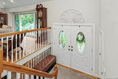 7 Beatrice Lane, Old Bethpage, NY 11804 - Photo 2