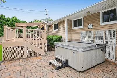 7 Beatrice Lane, Old Bethpage, NY 11804 - Photo 18