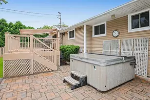 7 Beatrice Ln, Old Bethpage, NY 11804 - Photo 18