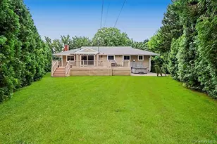 7 Beatrice Ln, Old Bethpage, NY 11804 - Photo 20
