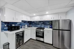 279 Throggs Neck Blvd, Bronx, NY 10465 - Photo 22