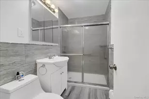 279 Throggs Neck Blvd, Bronx, NY 10465 - Photo 18