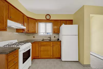 279 Throggs Neck Boulevard, Bronx, NY 10465 - Photo 14