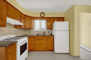 279 Throggs Neck Blvd, Bronx, NY 10465 - Photo 14