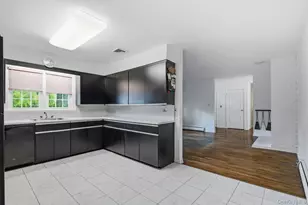 5 Libby Dr, Glen Cove, NY 11542 - Photo 10